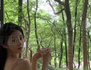 在51吃瓜官网的苹果版上，观看各种有趣的吃瓜新闻，绝对不能错过！