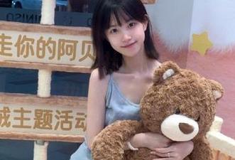 快来黑料社下载免费体验，边看边吃瓜超开心