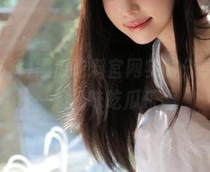 黑瓜吃料官网实时分享，陪你一起品味吃瓜乐趣
